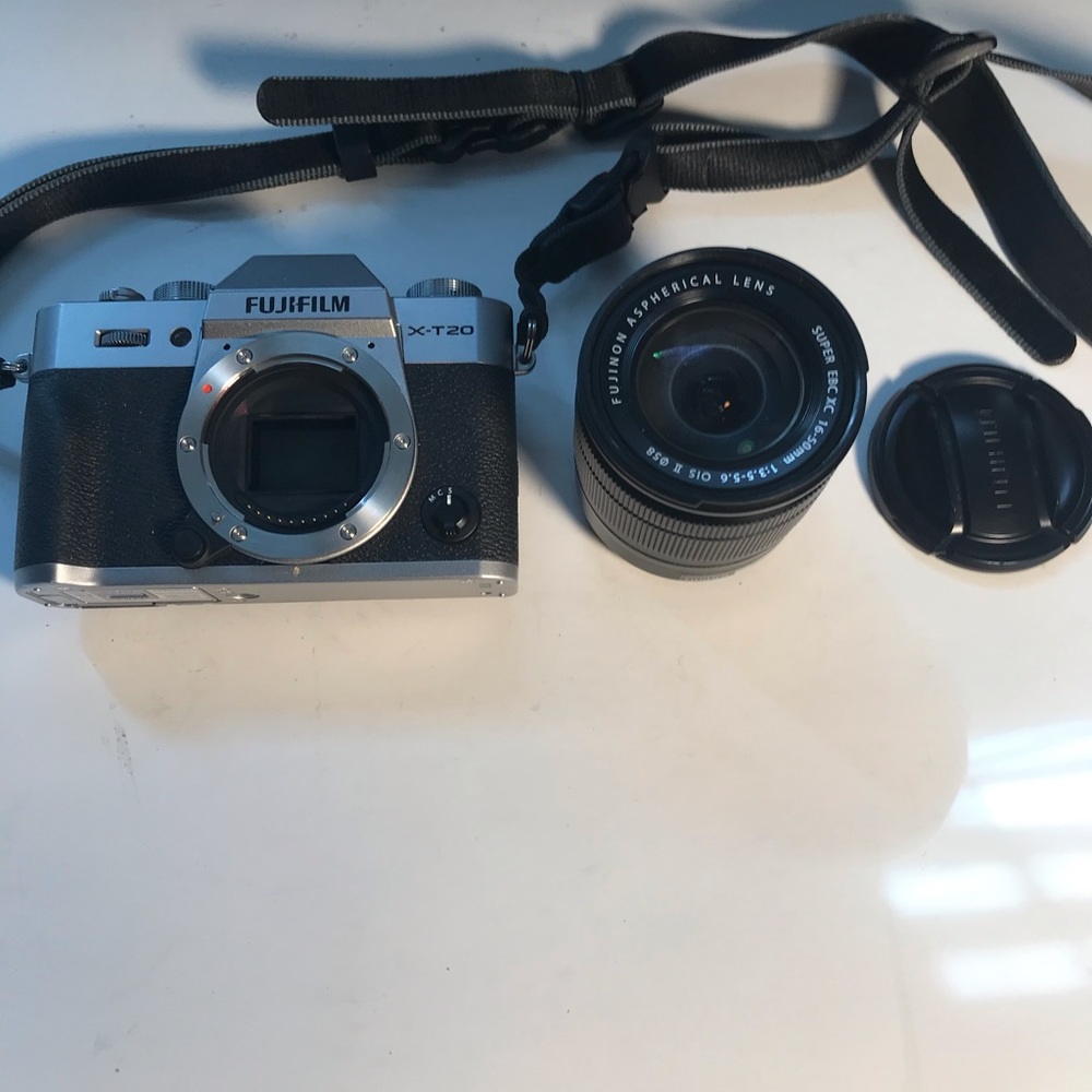 Digital camera - Picture 2 of 5